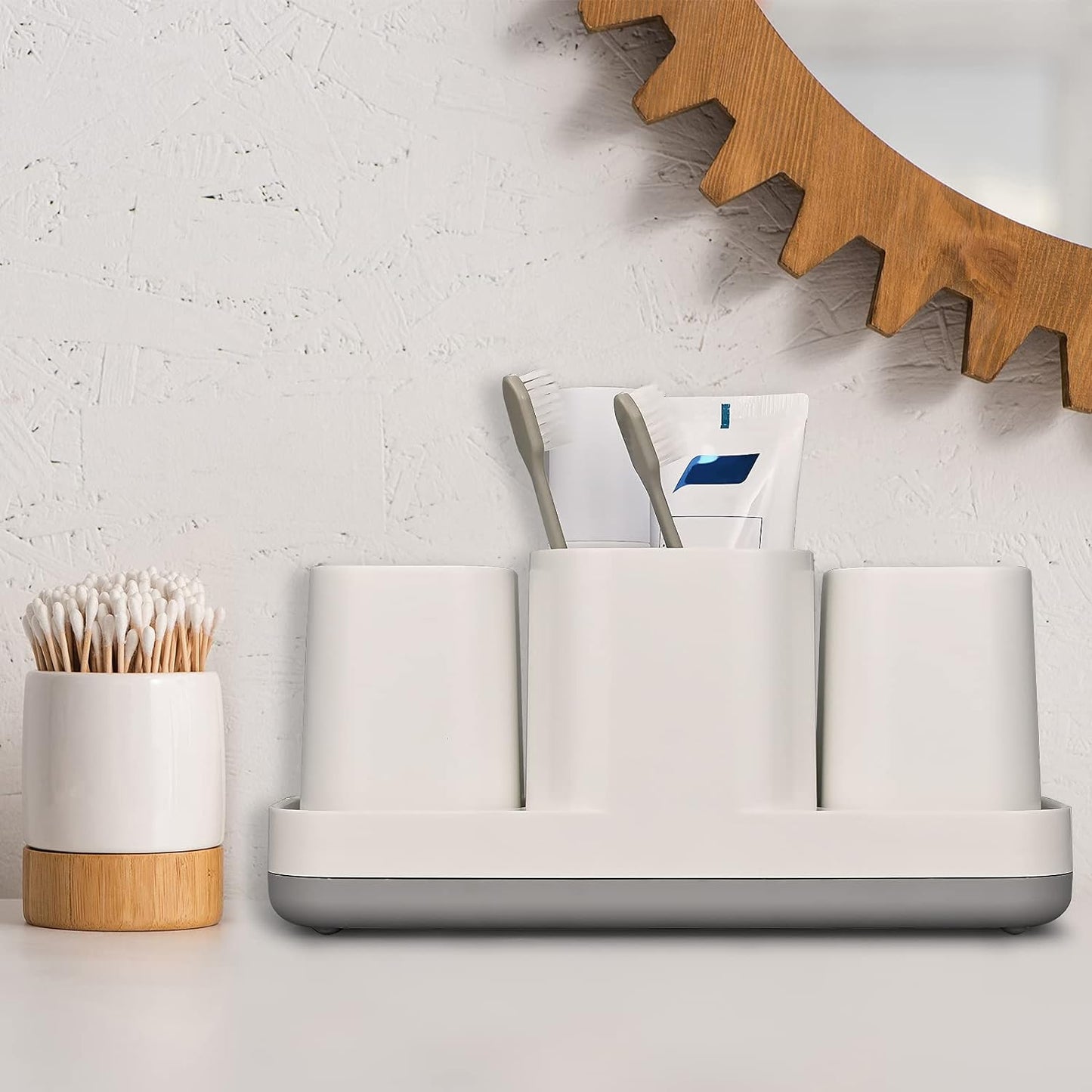 TOOTHBRUSH HOLDER AND GARGLE CUP SET