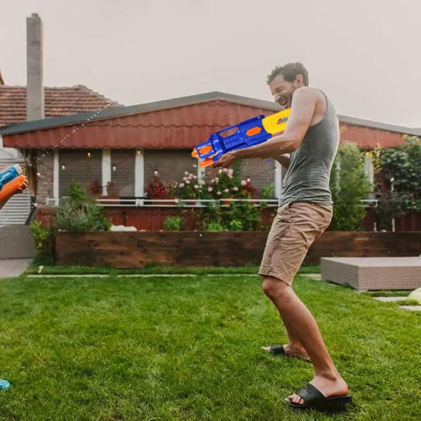Water Guns for Summer, Long Range Pump Toys, Colourful Plastic, Water Super Gun, Easy to Use, Sturdy and Durable, Lightweight and Portable, Assorted Colour-907