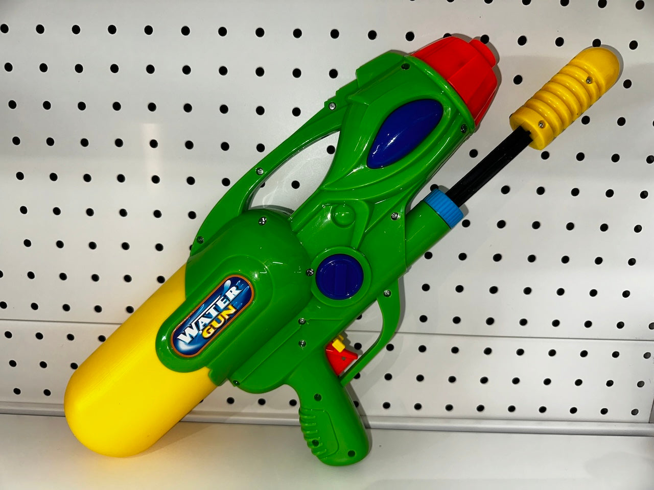 Water Guns for Summer, Long Range Pump Toys, Colourful Plastic, Water Super Gun, Easy to Use, Sturdy and Durable, Lightweight and Portable, Assorted Colour-907