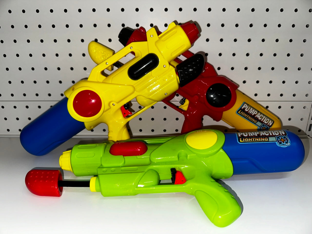 Water Guns for Summer, Long Range Pump Toys, Colourful Plastic, Water Super Gun, Easy to Use, Sturdy and Durable, Lightweight and Portable, Assorted Colour ,water pump gun for kids -2823-31B+31A